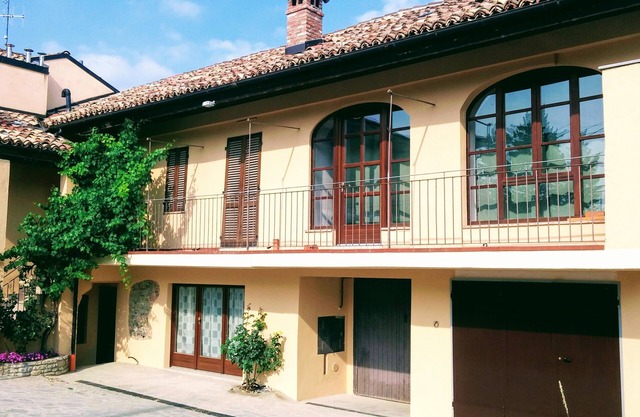 Ferienwohnungen in Serralunga d'Alba mit Panoramapool