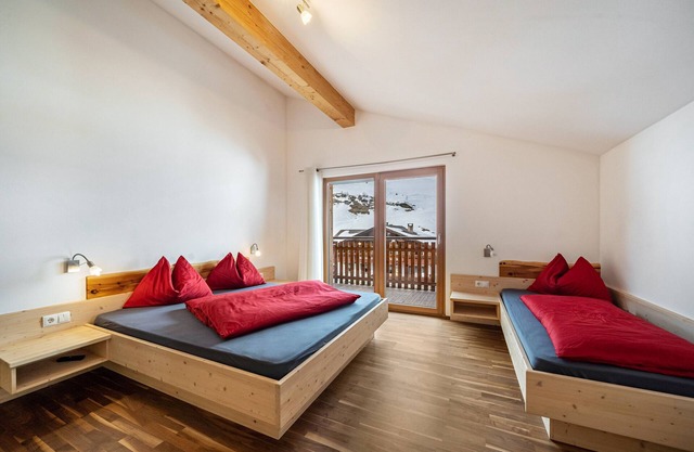 Ferienwohnung "Edelweiss" auf einem Bergbauernhof mit Balkon, Garten und Sauna