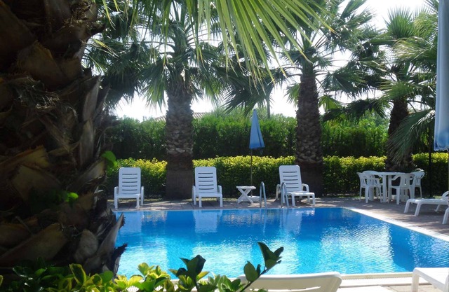 Holiday apartment with air conditioning and pool