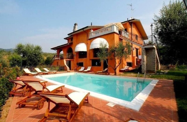 Holiday apartment Massa e Cozzile for 1 - 4 persons with 2 bedrooms - Twin house