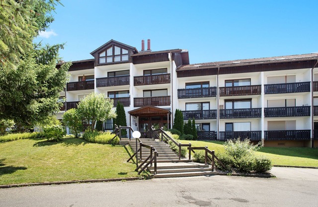 Ferienwohnung "Wanderglück" mit Bergblick, gemeinsamen beheizten Hallenbad und privater Terrasse