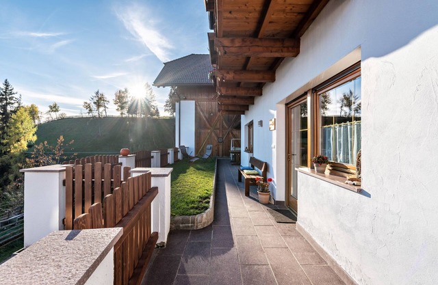Ferienwohnung "Schlern" mit Bergblick, Garten, Terrasse und WLAN