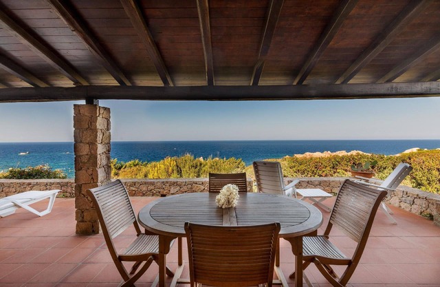 Ferienwohnung Costa Paradiso für 1 - 7 Personen mit 3 Schlafzimmern - Ferienwohnung