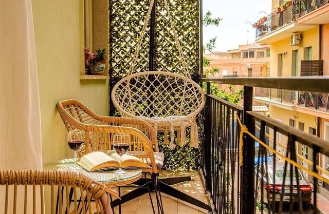 Ferienwohnung Giardini Naxos für 1 - 4 Personen mit 2 Schlafzimmern - Ferienwohnung