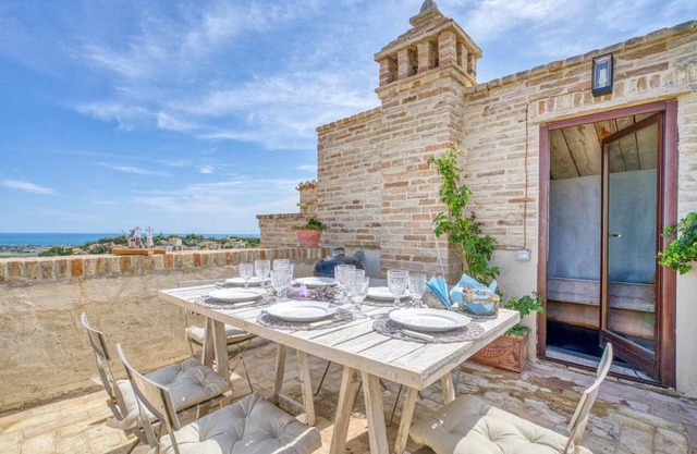 Ferienwohnung "Stupenda Dimora Italiana Storica" mit Meerblick, 2 privaten Terrassen und WLAN