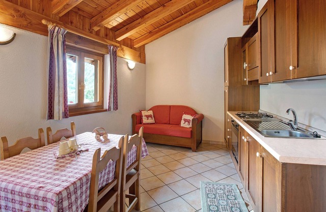 Holiday Apartment "Maison Godioz - 6" with Mountain View & Wi-Fi