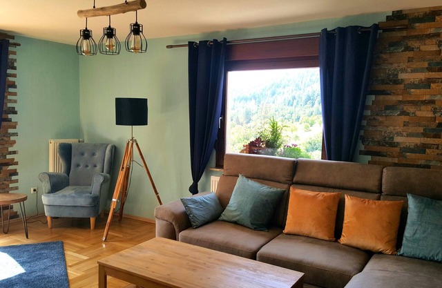 Ferienwohnung '1' mit Balkon und Wi-Fi