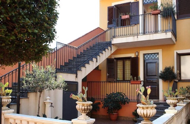 Ferienwohnung Acireale für 4 - 12 Personen mit 3 Schlafzimmern - Ferienwohnung