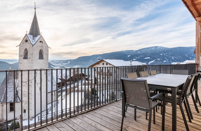 Ferienwohnung "Anger Living Langkofel" mit Bergblick, Garten & WLAN