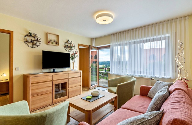 Ferienwohnung 'Auszeit' mit Bergblick, privater Terrasse und WLAN