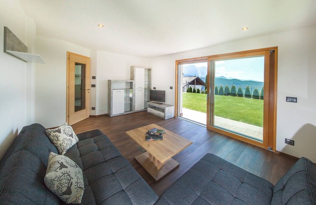 Ferienwohnung Avea App 2 mit Bergblick und Garten