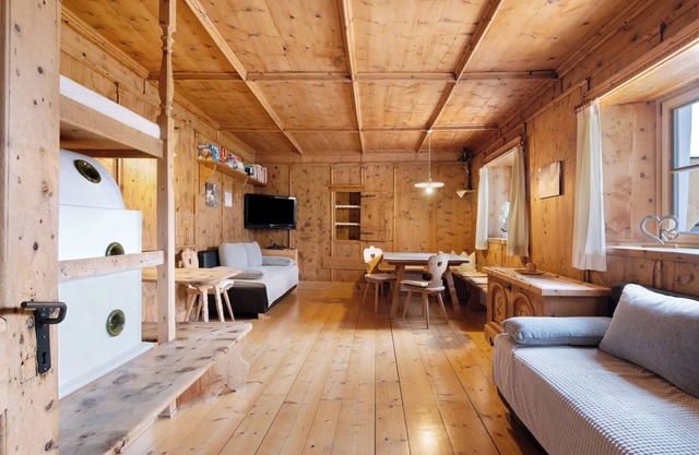 Ferienwohnung 'Bertollhof Apfelerlebnis' mit Bergblick, Gemeinschaftsgarten und WLAN