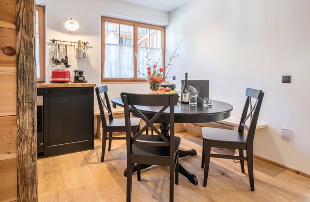 Ferienwohnung "Binderhof Apt Untn" mit Bergblick, Gemeinschaftsgarten und WLAN