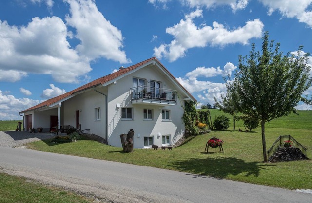 Ferienwohnung Birke mit WLAN, Bergblick, Balkon und Garten; Parkplätze vorhanden