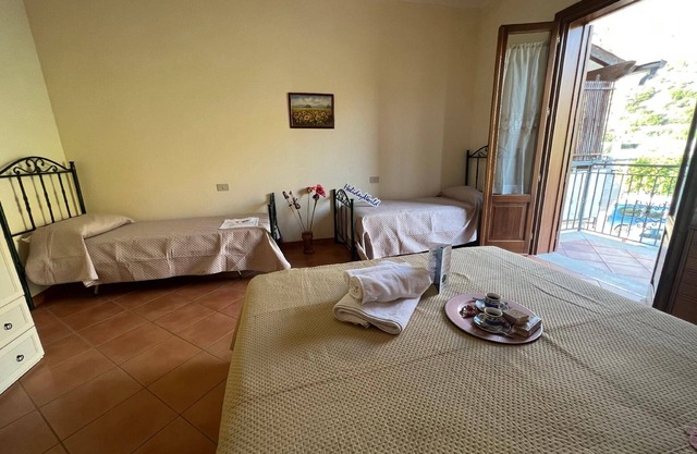 Holiday apartment Castelluzzo for 1 - 4 persons with 1 bedroom - Holiday apartment in one or multi-f