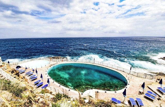 Ferienwohnung "Capo d'Arco Il Pino" mit Meerblick, Pool & Terrasse