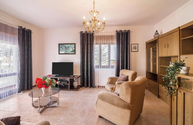 Ferienwohnung 'Casa Guerreiro' mit WLAN und Balkon; Straßenparkplätze vorhanden