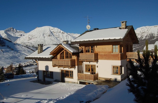 Ferienwohnung Chalet Monteneve Bordeaux mit Bergblick, Balkon und WLAN
