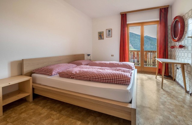 Ferienwohnung "Ciasa La Palsa 3" mit Bergblick, Balkonen & WLAN