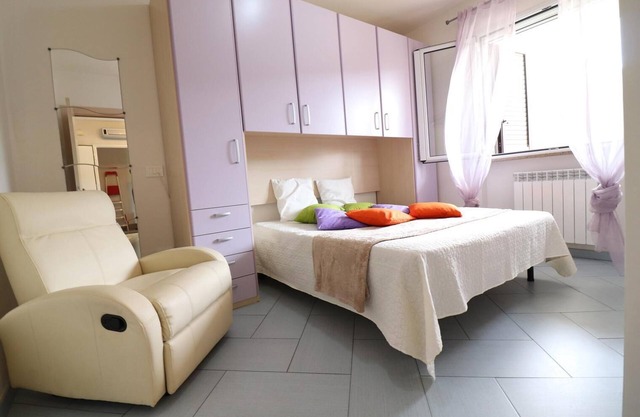 Ferienwohnung "Claudia" mit Klimaanlage & Balkon
