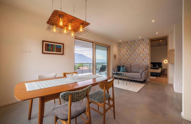 Ferienwohnung Das Eckige mit Bergblick, WLAN, Garten und Terrasse