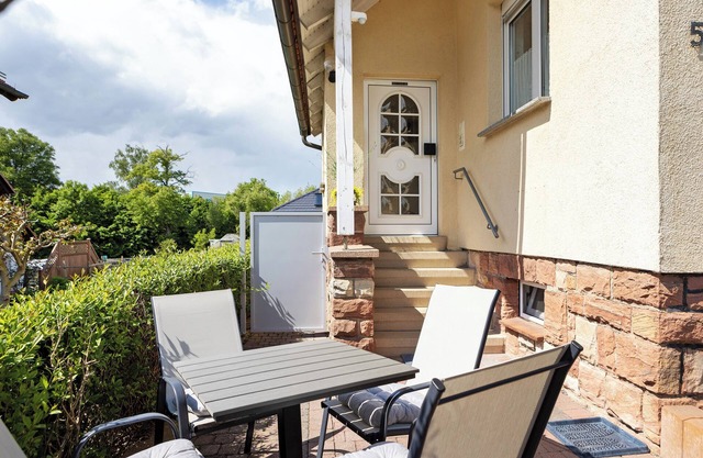 Ferienwohnung Rhön-Kutscher mit Bergblick, Terrasse und Wi-Fi