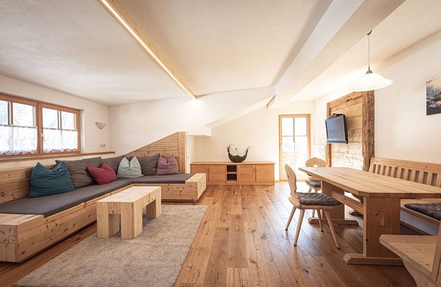 Ferienwohnung "Edelweiss" mit Bergblick, privater Terrasse und WLAN