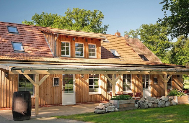 Ferienwohnung "Eichengeflüster Waldhütte" mit großer überdachter Terrasse in Ströhen