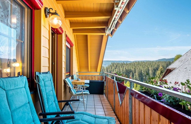 Ferienwohnung 'Feldberg' mit Bergblick, Gemeinschaftsterrasse und Wi-Fi