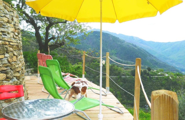 Holiday apartment for 2 people for nature lovers in a unique panoramic position