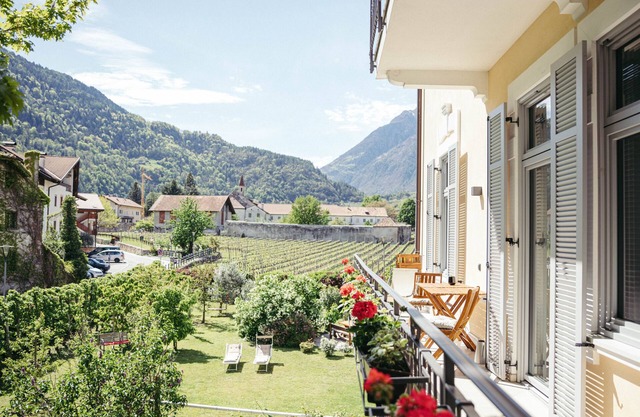 Ferienwohnung 'Freienfeldhof Elstar' mit Bergblick, Gemeinschaftsgarten und WLAN