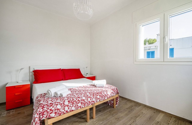 Ferienwohnung "Gufo Di Mare - Rosso" mit Meerblick, privater Terrasse und WLAN