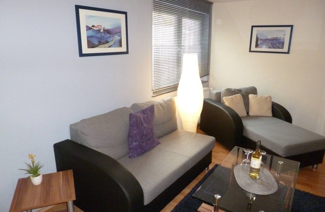 Ferienwohnung 'Haus Uni Koblenz Wohnung 2' mit Gemeinschaftsterrasse und WLAN