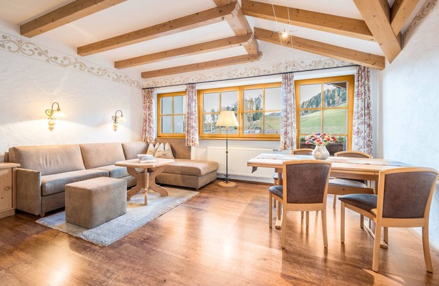 Ferienwohnung "Haus zur Vogelweide App 6" mit Bergblick, Balkonen und WLAN