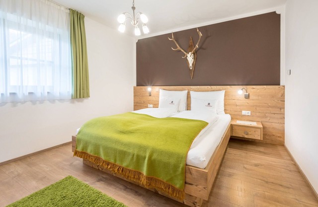 Ferienwohnung "Haus zur Vogelweide App 1" mit Bergblick, Terrasse und WLAN