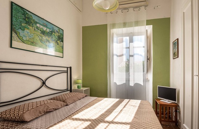 Holiday Apartment 'House Marzia 2' with Balcony, Shared Terrace & Wi-Fi
