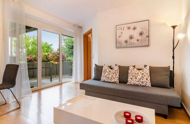 Ferienwohnung 'In Ruhiger Lage' mit Privatterrasse und Wi-Fi