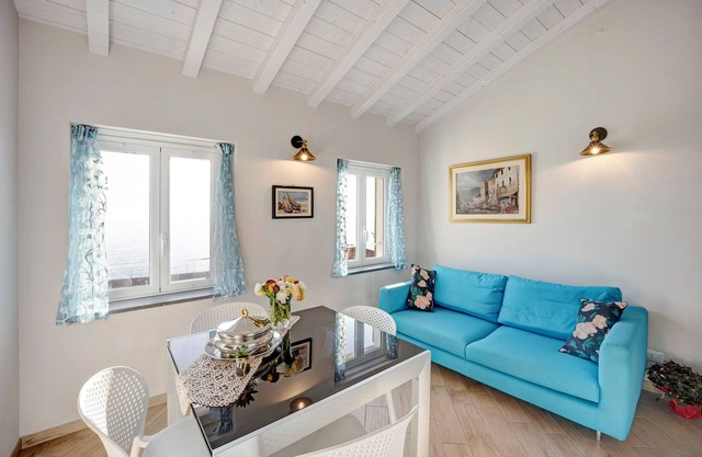 Ferienwohnung in der Altstadt mit Meerblick & Gemeinschaftsgarten