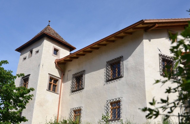 Holiday apartment in the newly restored, historic Lidl residence near Meran