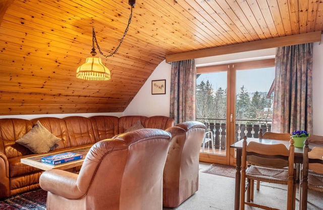 Ferienwohnung 'Irmgard' mit Bergblick, Balkon und Wi-Fi