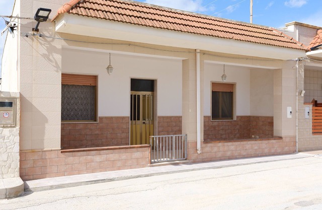 Ferienwohnung 'Casa Liù' in Strandnähe mit Meerblick und Terrasse