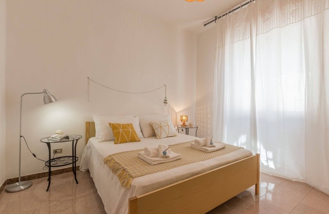 2-Zimmer-Wohnung in Torre Lapillo, Internet, Zentralbereich