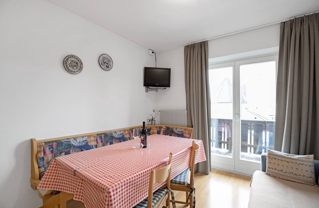 Ferienwohnung "Kruma - Bankl 1" mit Bergblick, WLAN und Balkon; Parkplätze vorhanden, Haustiere auf Anfrage erlaubt