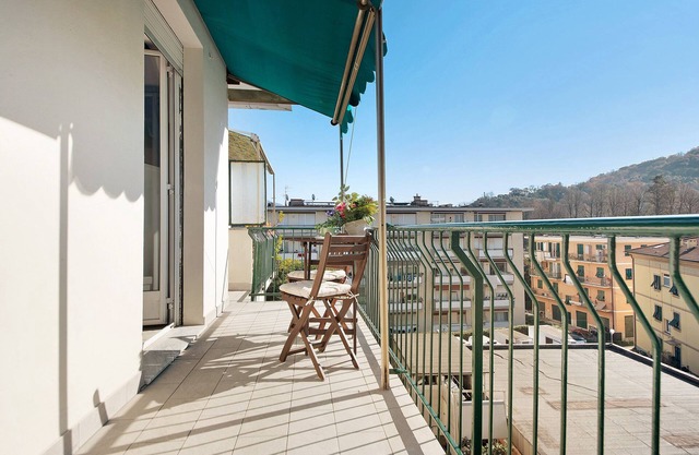Holiday Apartment 'La Casa Di Nina - Home Suite' with Balcony and Wi-Fi