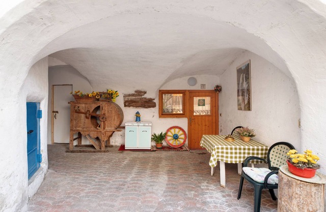 Ferienwohnung 'La Tavernetta' mit privatem Garten und Bergblick