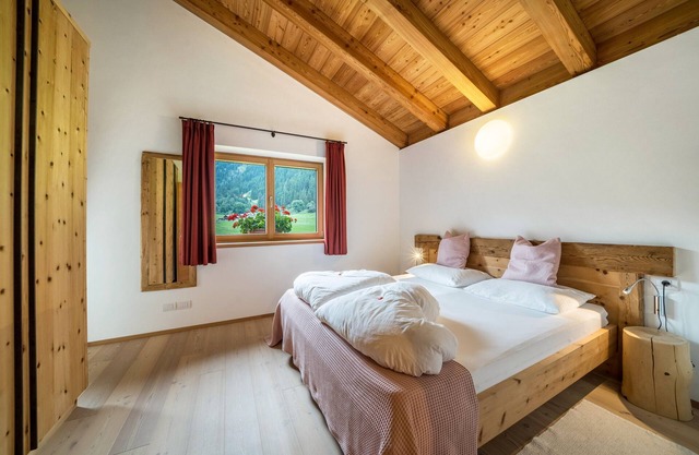 Ferienwohnung "Larch Soge Apt Helmuth" mit Bergblick, Balkon und Gemeinschaftsgarten