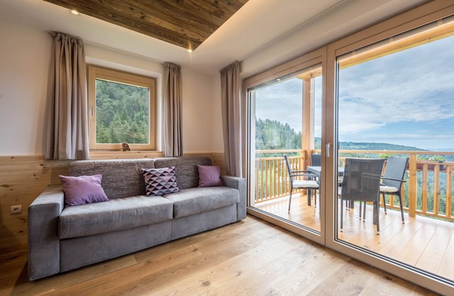 Ferienwohnung "Lavendel" mit Bergblick, WLAN, Balkon & Sauna
