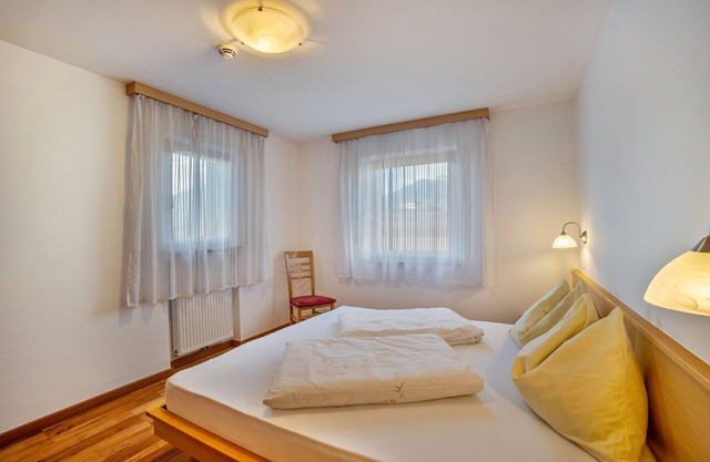 Ferienwohnung 'Linder 11' mit Bergblick, Gemeinschaftspool und Wi-Fi