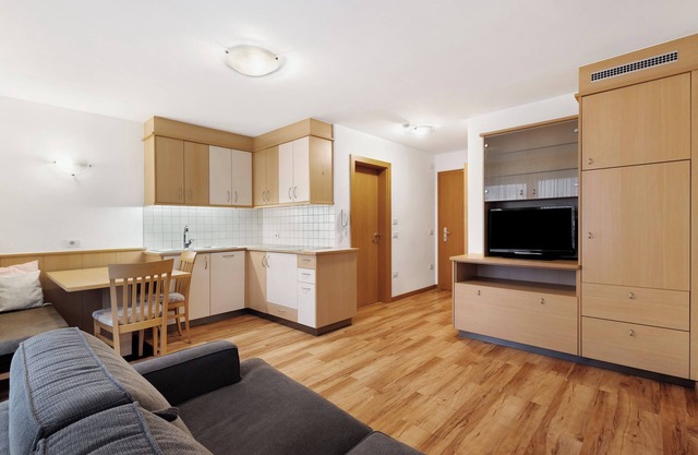 Ferienwohnung 'Linder 14' mit Bergblick, Gemeinschaftspool und Wi-Fi