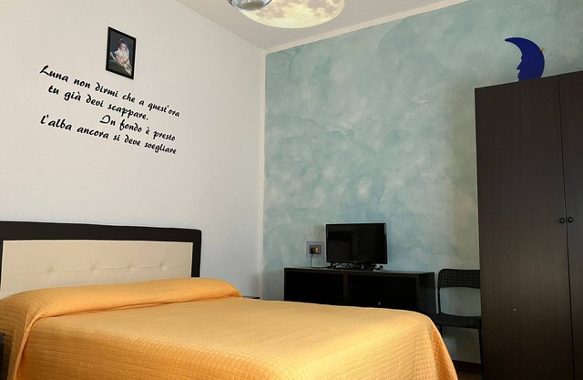 Ferienwohnung "Luna" mit Meerblick, Gemeinschaftsgarten und WLAN